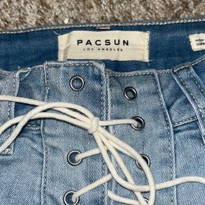 Pacsun Jean Shorts Never worn size 23